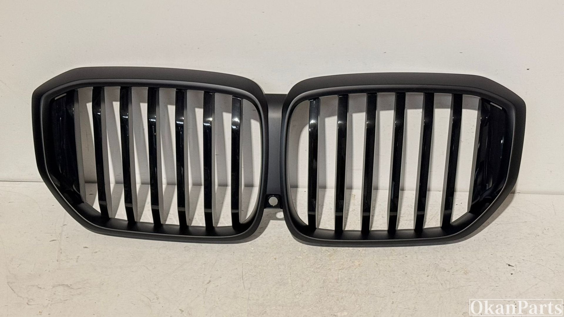 BMW X5 G05 LCI Nieren Grille Mat Zwart 5A67CC6, Petuelring 130
80788  Munich, DE, Gebruikt, Voor, Info@bmw.de