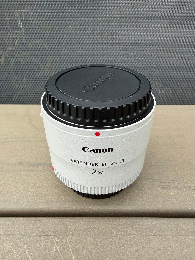 Canon Extender EF 2x III Teleconverter, Canon, Ophalen of Verzenden, Zo goed als nieuw, Lensdoppen