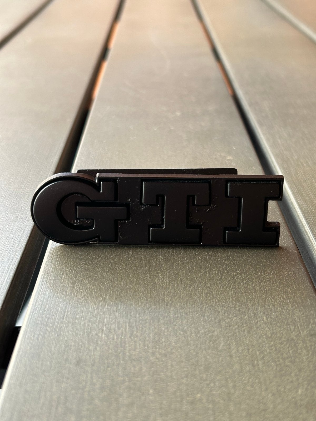 GTI Embleem Mat Zwart - Geschikt voor Volkswagen, Ophalen of Verzenden, Gebruikt, Volkswagen