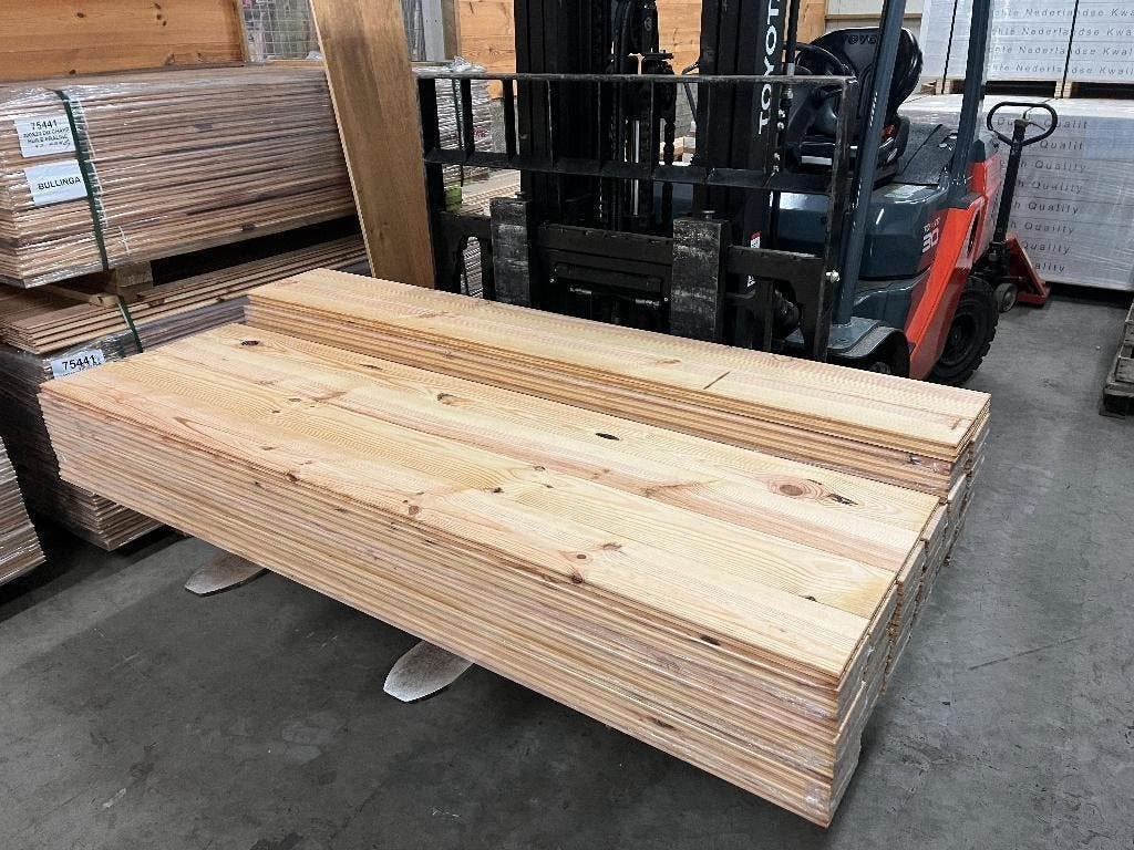 Grenen planken 18x140 2meter lang rondom messing en groef B