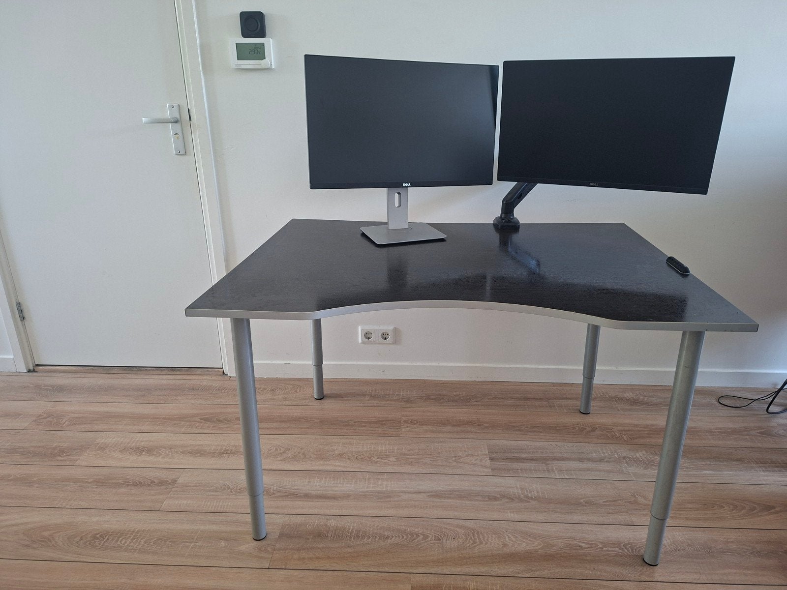 Bureau met verstelbare poten, Huis en Inrichting, Bureaus, Gebruikt, Ophalen