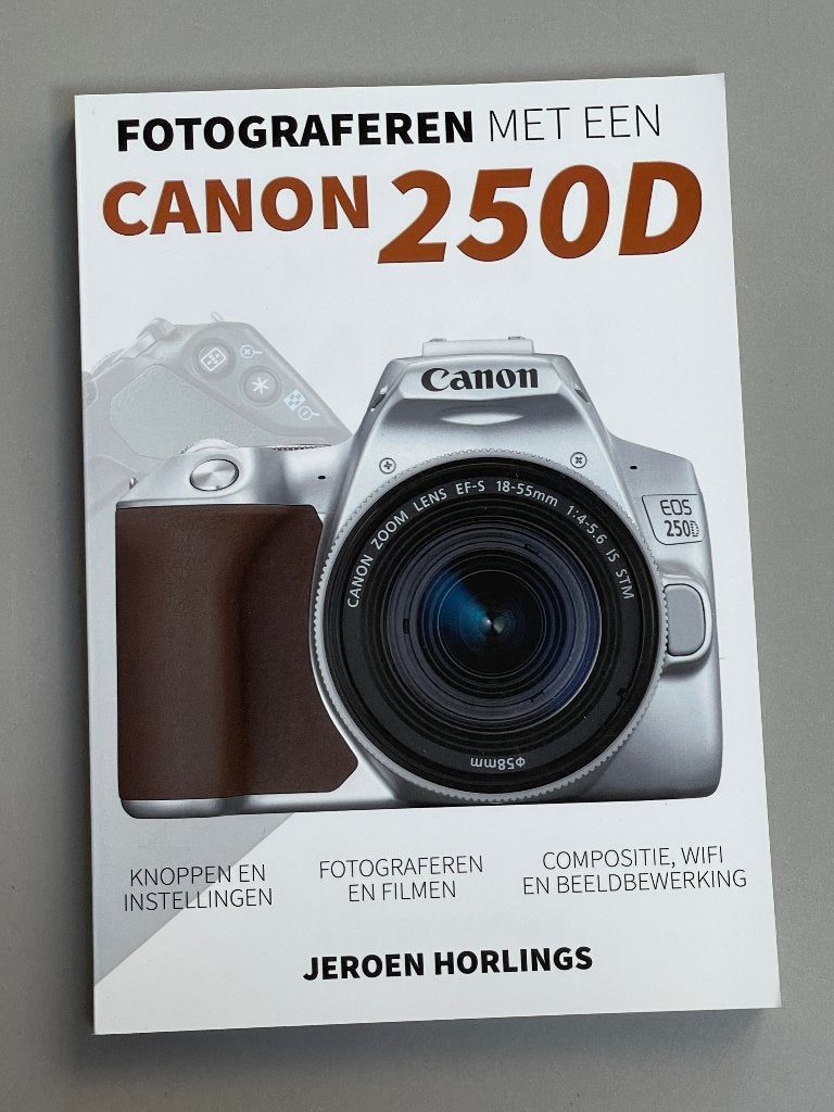 Fotograferen met een Canon 250D (2019), Ophalen of Verzenden, Zo goed als nieuw, Camera's