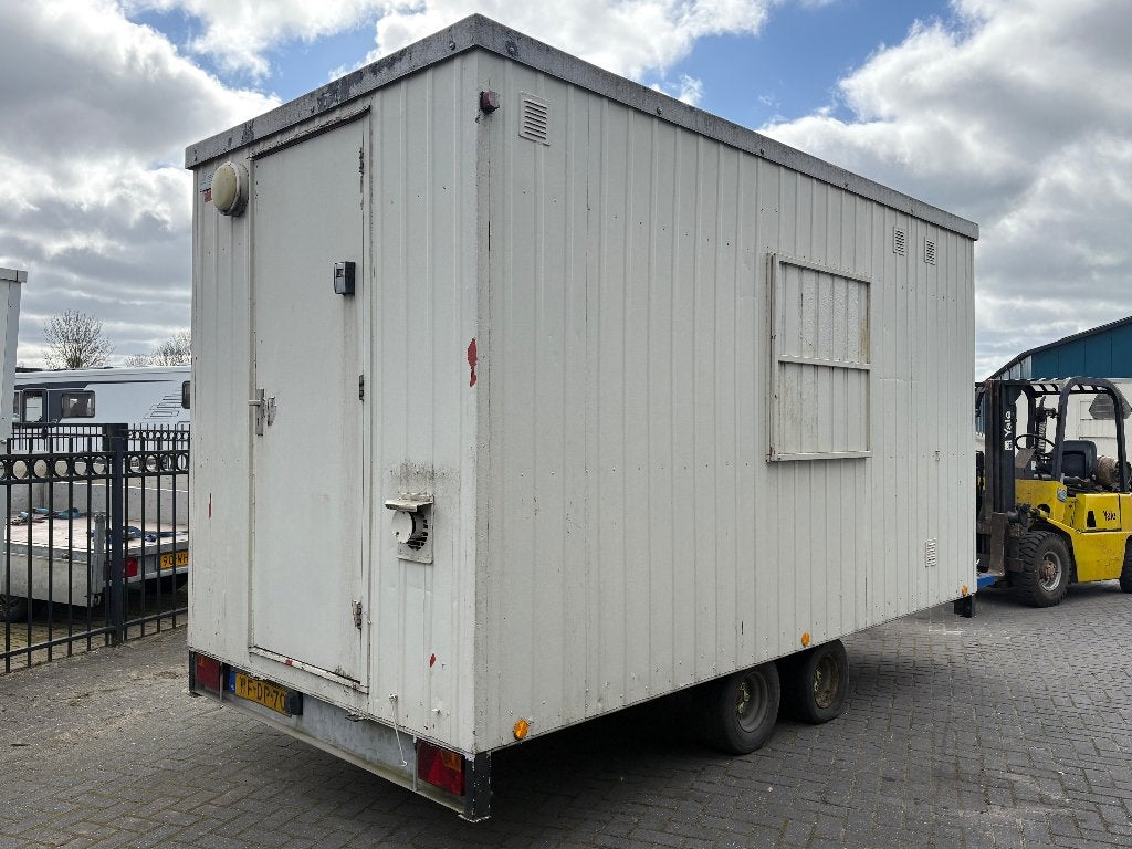 Te koop snelverkeer schaftwagen bouwkeet tandemasser, Ophalen, Gebruikt