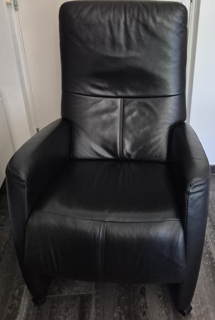 Zwarte leren relaxfauteuil, Ophalen, Gebruikt, Minder dan 75 cm, Leer