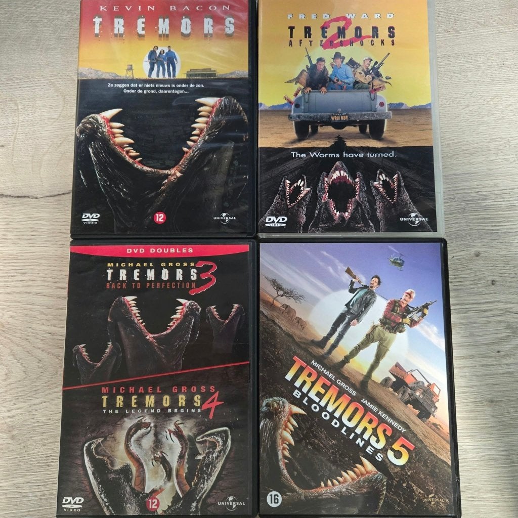 Tremors 1 - 5 (4 HALEN = 3 BETALEN), Alle leeftijden, Ophalen of Verzenden, Zo goed als nieuw