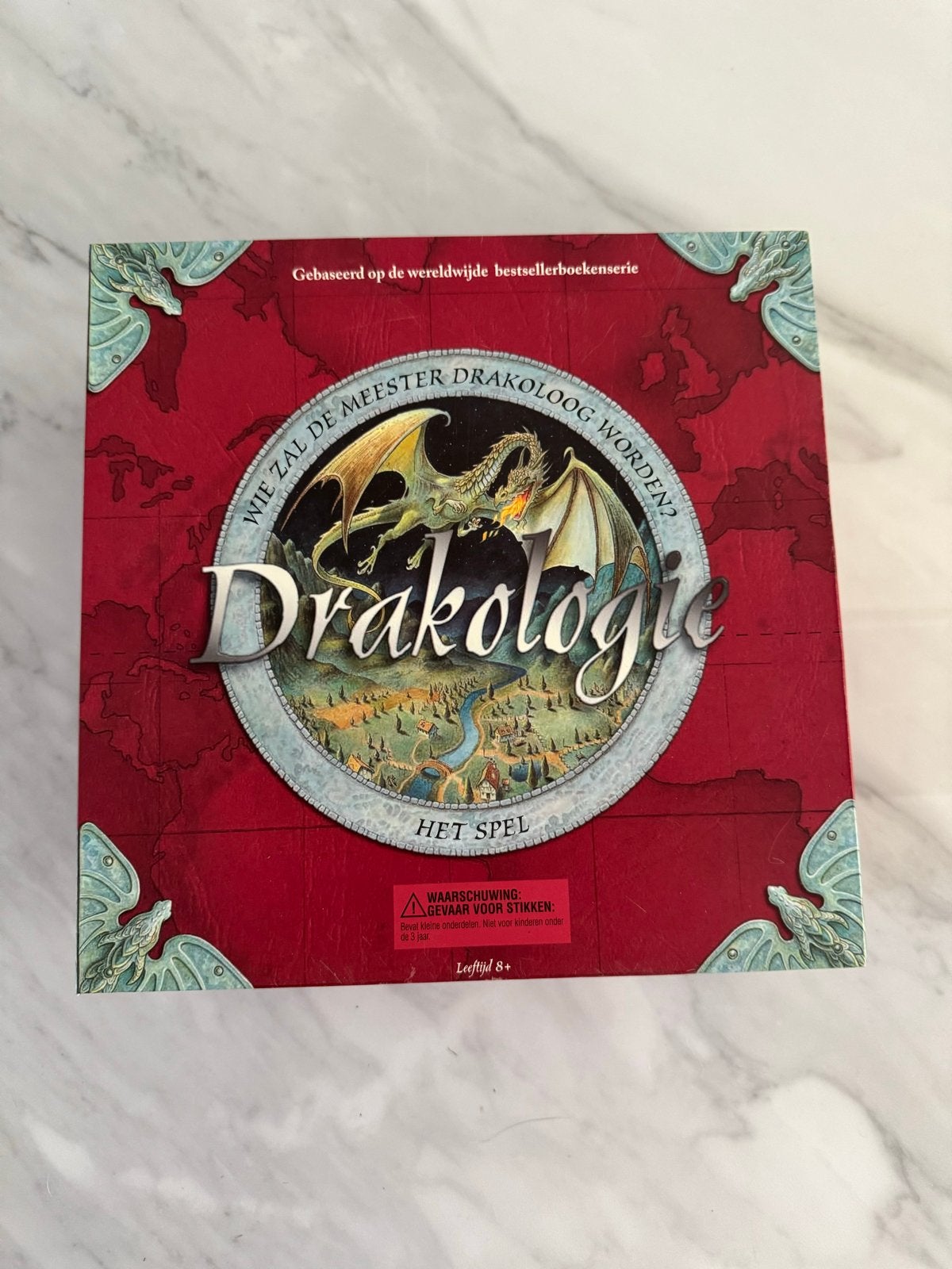 Drakologie Het Spel - Bordspel gebaseerd op bestseller, Drie of vier spelers, Ophalen of Verzenden, Zo goed als nieuw