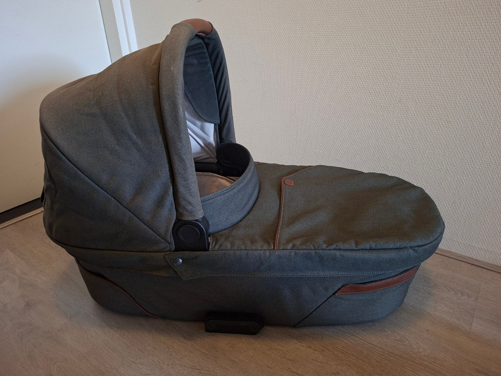 Kinderwagenbak/reiswieg Mutsy Nio, Gebruikt, Met reiswieg, Ophalen, Kinderwagen