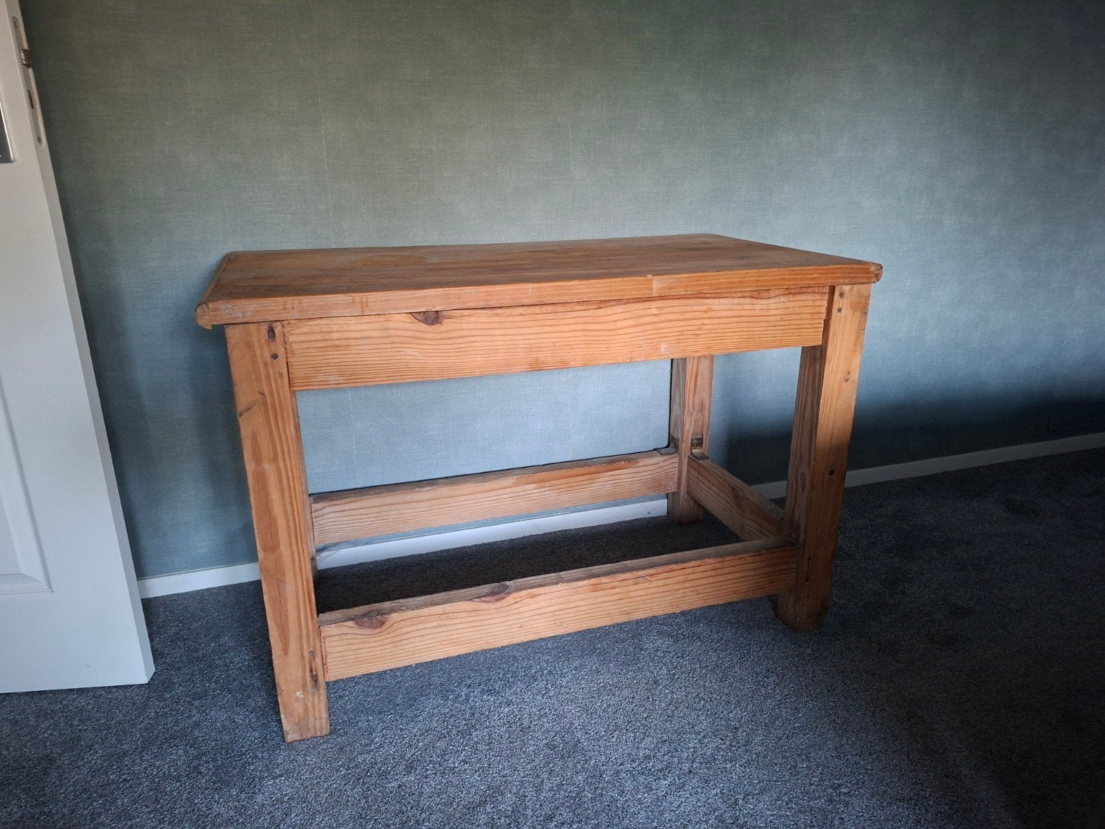 Mooie sidetable Douglas, Huis en Inrichting, Tafels | Sidetables, Ophalen, 25 tot 50 cm, Rechthoekig, 100 tot 150 cm