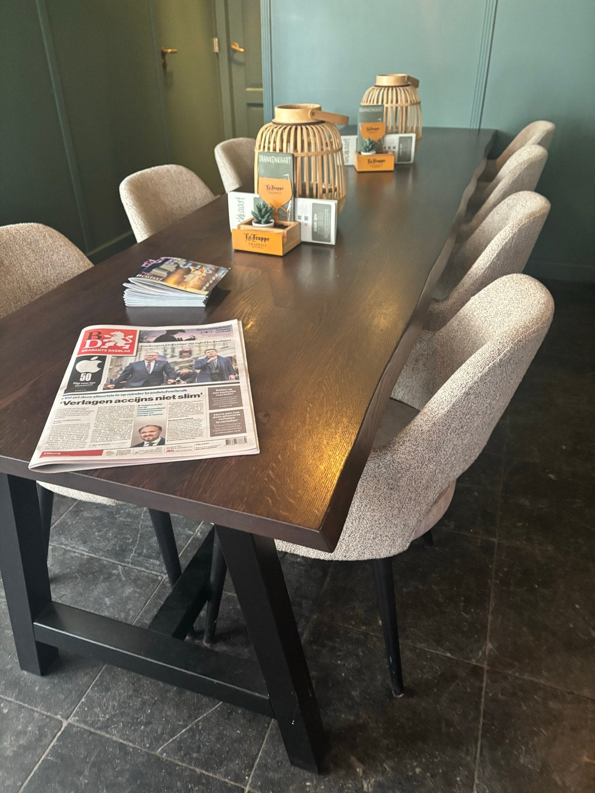 Eikenhouten eettafel 300x80 cm met stalen onderstel, Huis en Inrichting, Tafels | Eettafels, Ophalen, Gebruikt, Eikenhout, 200 cm of meer