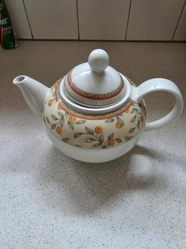 Koffietijd theepot met fruitdecoratie, Keramiek, Overige typen, Ophalen of Verzenden, Zo goed als nieuw
