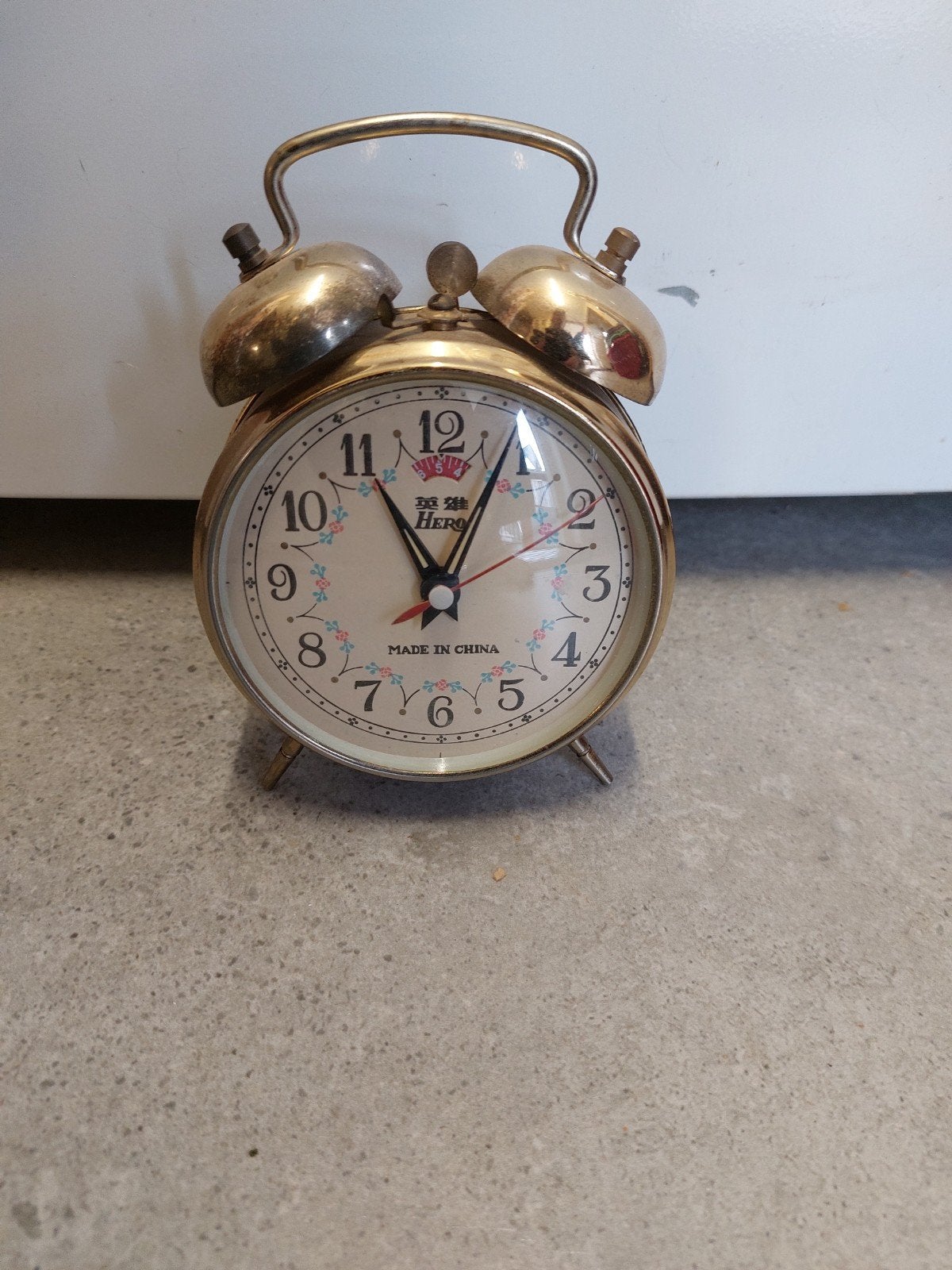 vintage retro hero wekker  opwindwekker  messing?, Ophalen of Verzenden, Gebruikt, Analoog