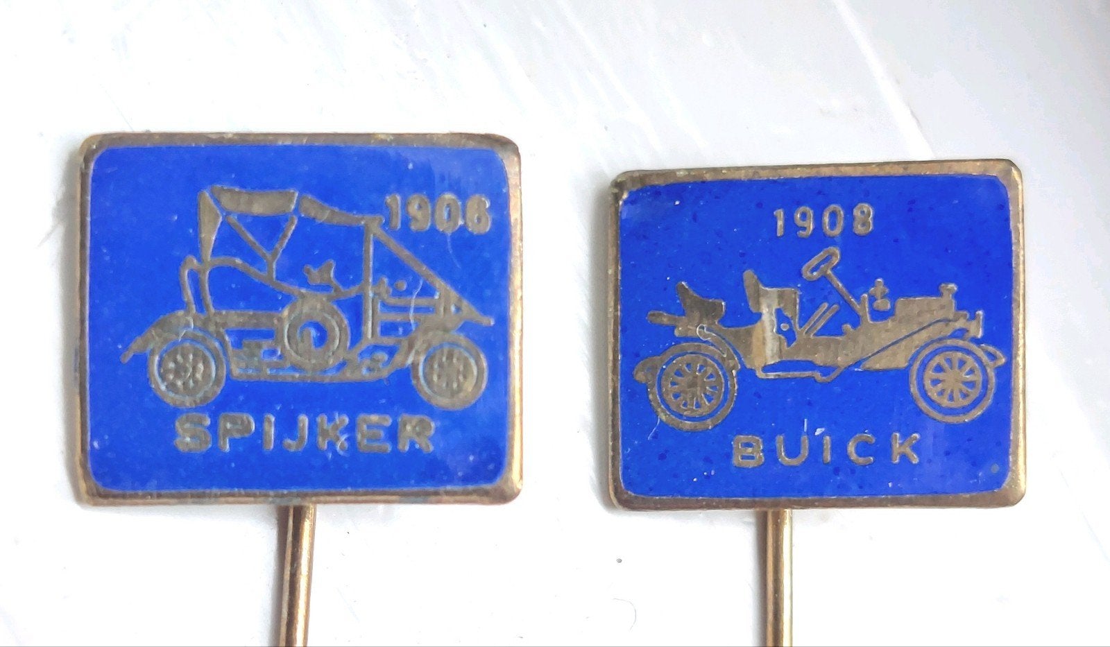 2X Geëmailleerd speldje Buick Spijker oldtimer, Ophalen of Verzenden, Gebruikt, Transport, Speldje of Pin