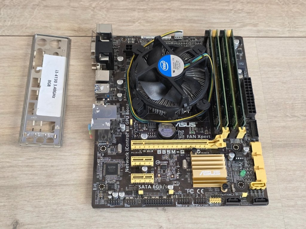 tk:Asus B85M-G Moederbord + Intel i3-4130, 8GB Ram, S1150, Gebruikt, DDR3, Ophalen of Verzenden, Micro-ATX
