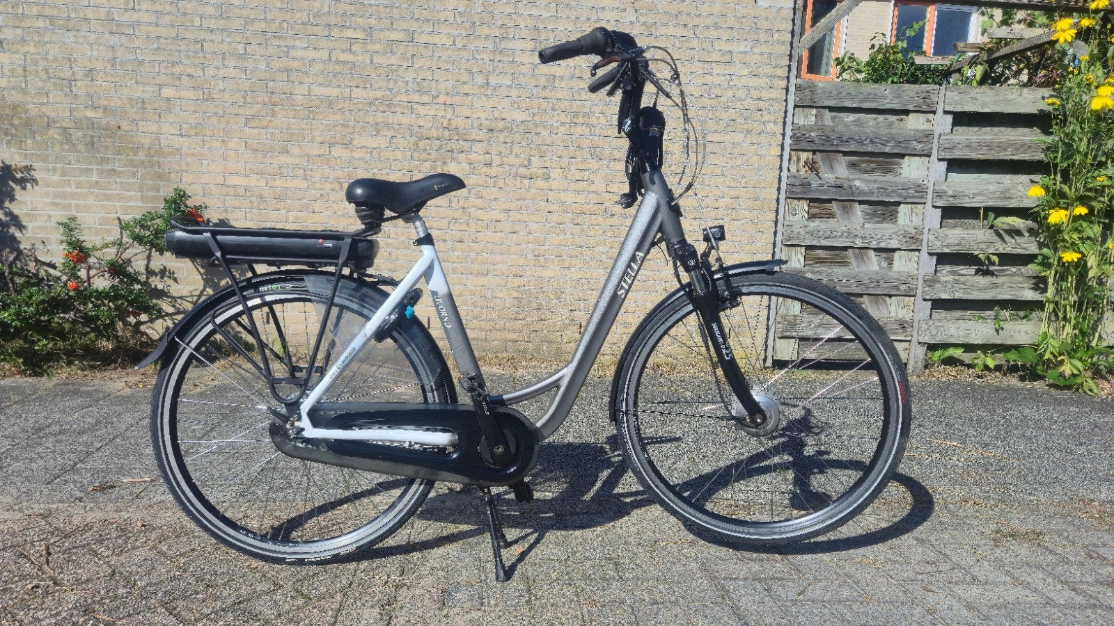Elektrische fiets Stella Livorno, Fietsen en Brommers, 53 tot 56 cm, Versnellingen, Zo goed als nieuw, 0 zitjes