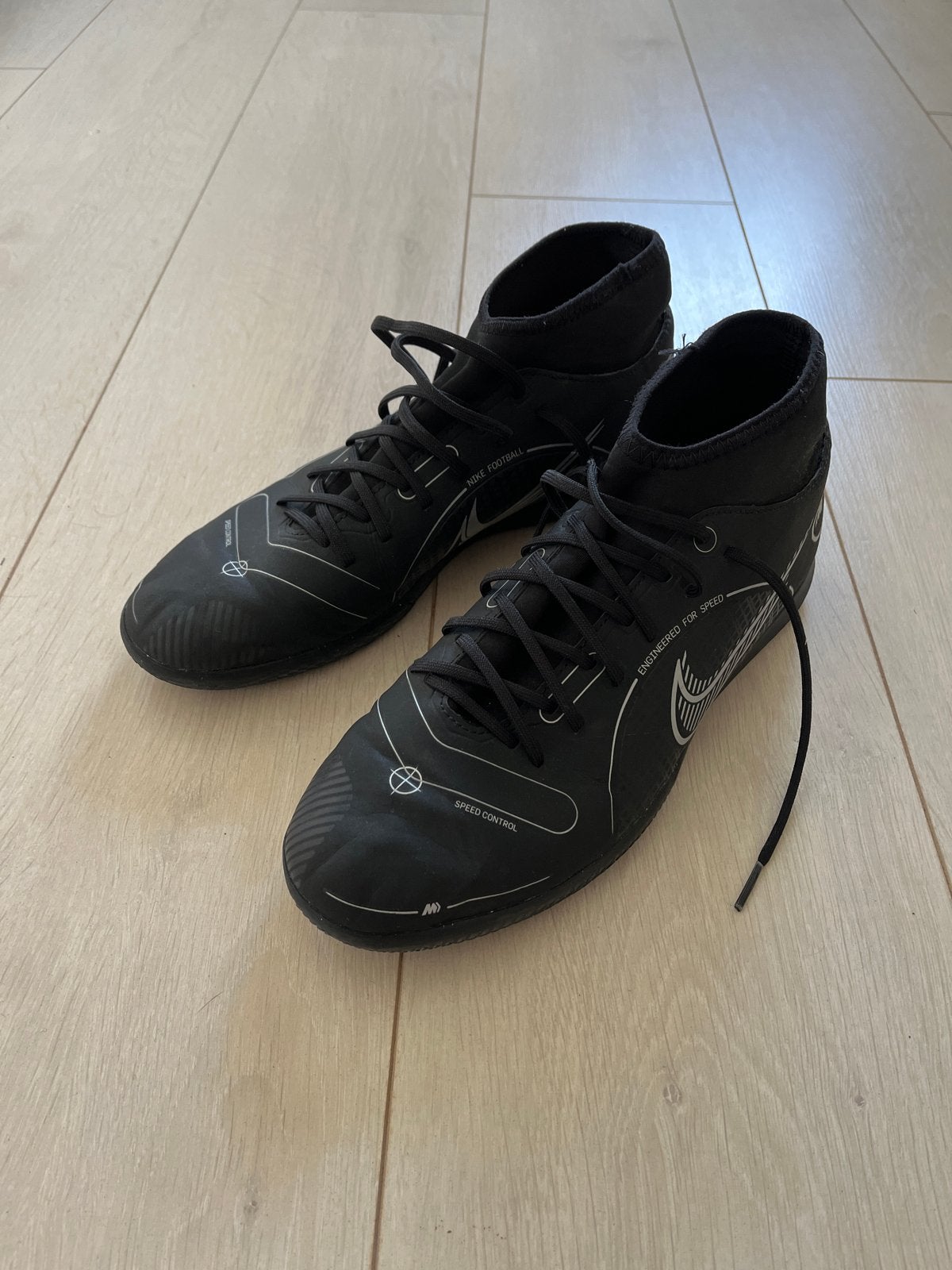 Nike Zaalvoetbalschoenen Zwart Maat 44,5 - Zo goed als nieuw, Ophalen of Verzenden, Zo goed als nieuw, Schoenen