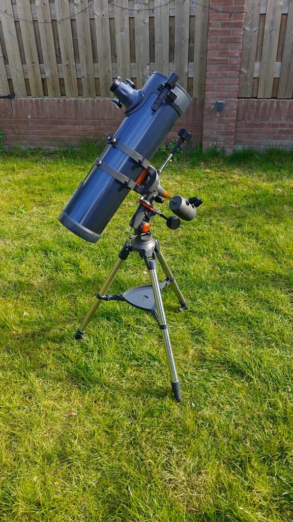 Celestron Astromaster 130 EQ Telescoop, Audio, Tv en Foto, Optische apparatuur | Telescopen, Ophalen, Zo goed als nieuw, 80 tot 200 mm