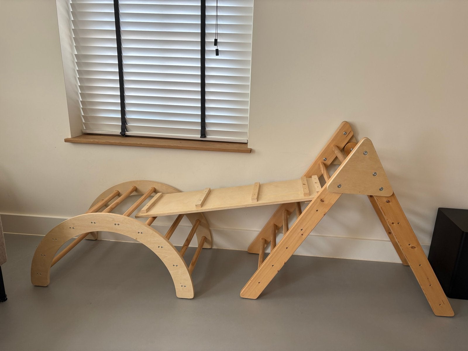 Houten klimrek met glijbaan en klimboog voor kinderen, Kinderen en Baby's, Speelgoed | Houten speelgoed, Ophalen, Gebruikt