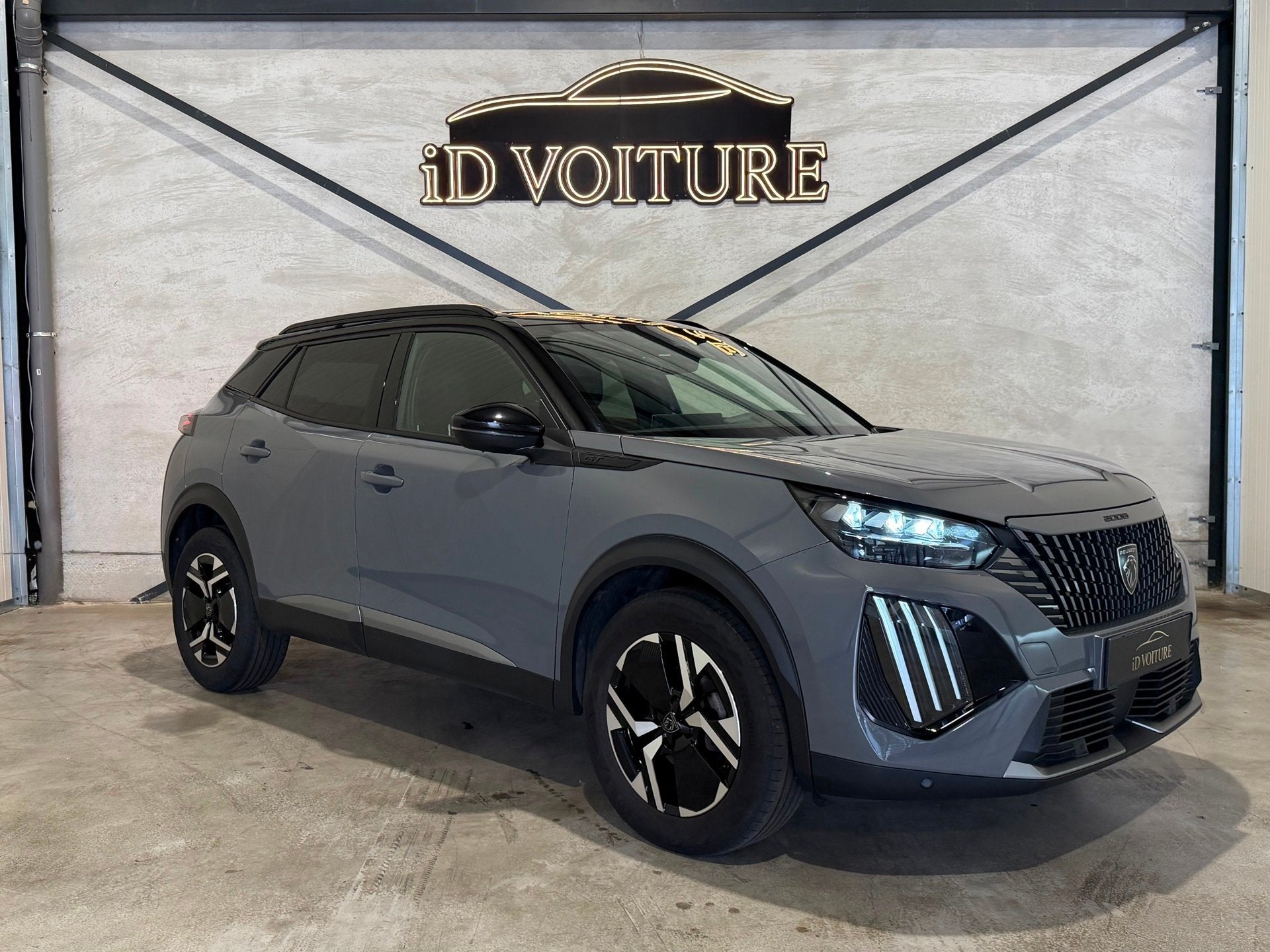 Peugeot 2008 1.2 PureTech 130 GT-Line LED|CARPLAY|NIEUWSTAAT, Auto's, Dealer onderhouden, Gebruikt, 1199 cc, Leder en Stof
