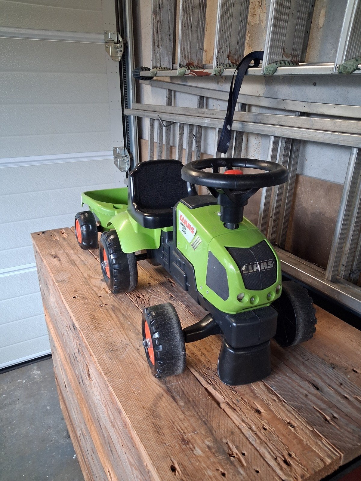 Claas Axos 310 looptractor met aanhanger, Ophalen, Zo goed als nieuw, Loopvoertuig