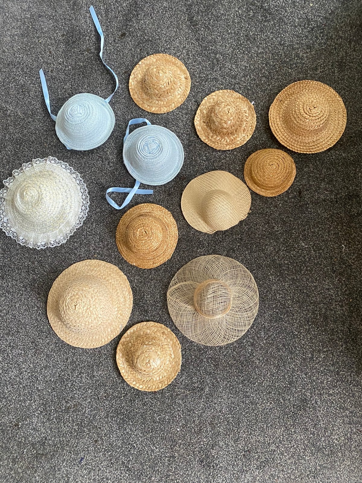 Verzameling poppenhoedjes, Ophalen of Verzenden