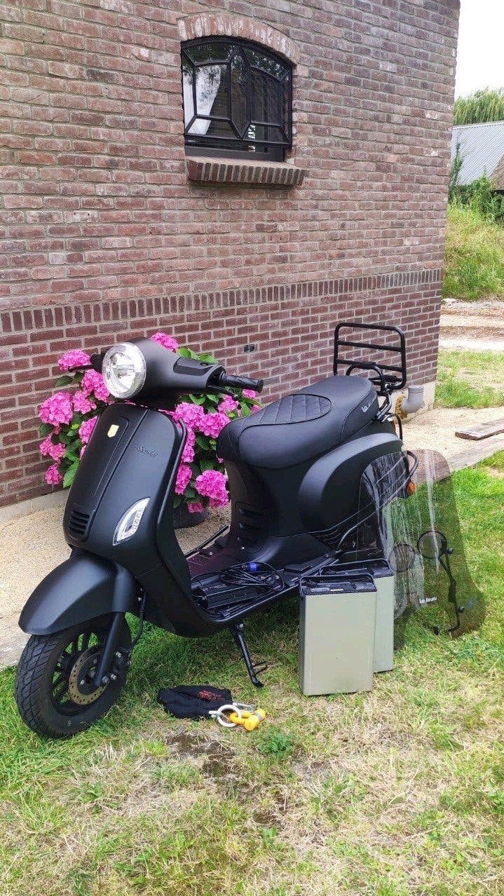 La Souris E-Sourini Bosch 2.0 – 2 Accu's – Bouwjaar 2023, Fietsen en Brommers, Snorfietsen en Snorscooters, Gebruikt, Elektrisch