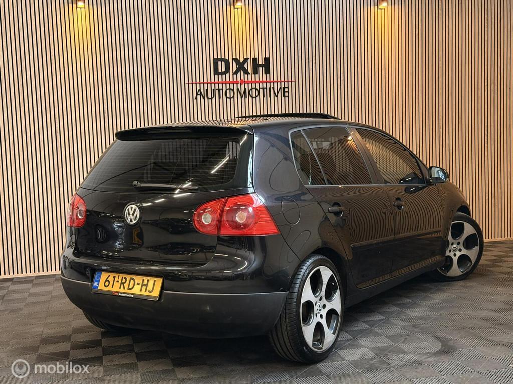 Volkswagen Golf 2.0 FSI Sportline AUT APK4/2027 CARPLAY LEER, Gebruikt, Beige, 4 cilinders, Zwart