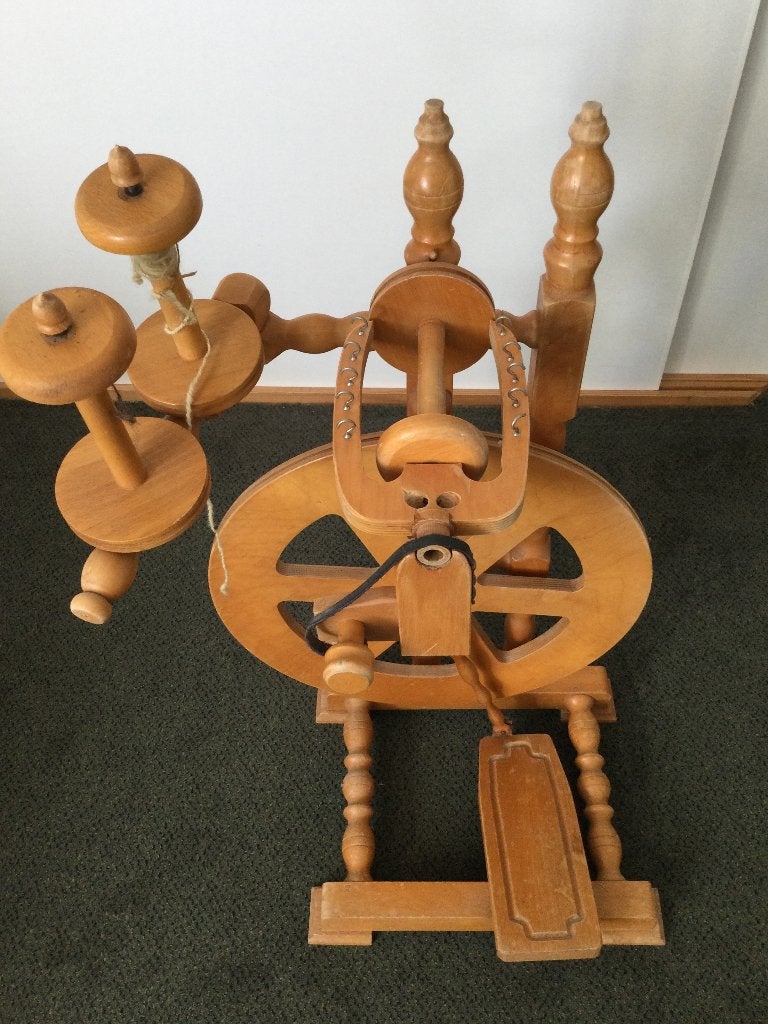 Spinnenwiel, Ophalen, Gebruikt, Spinnewiel