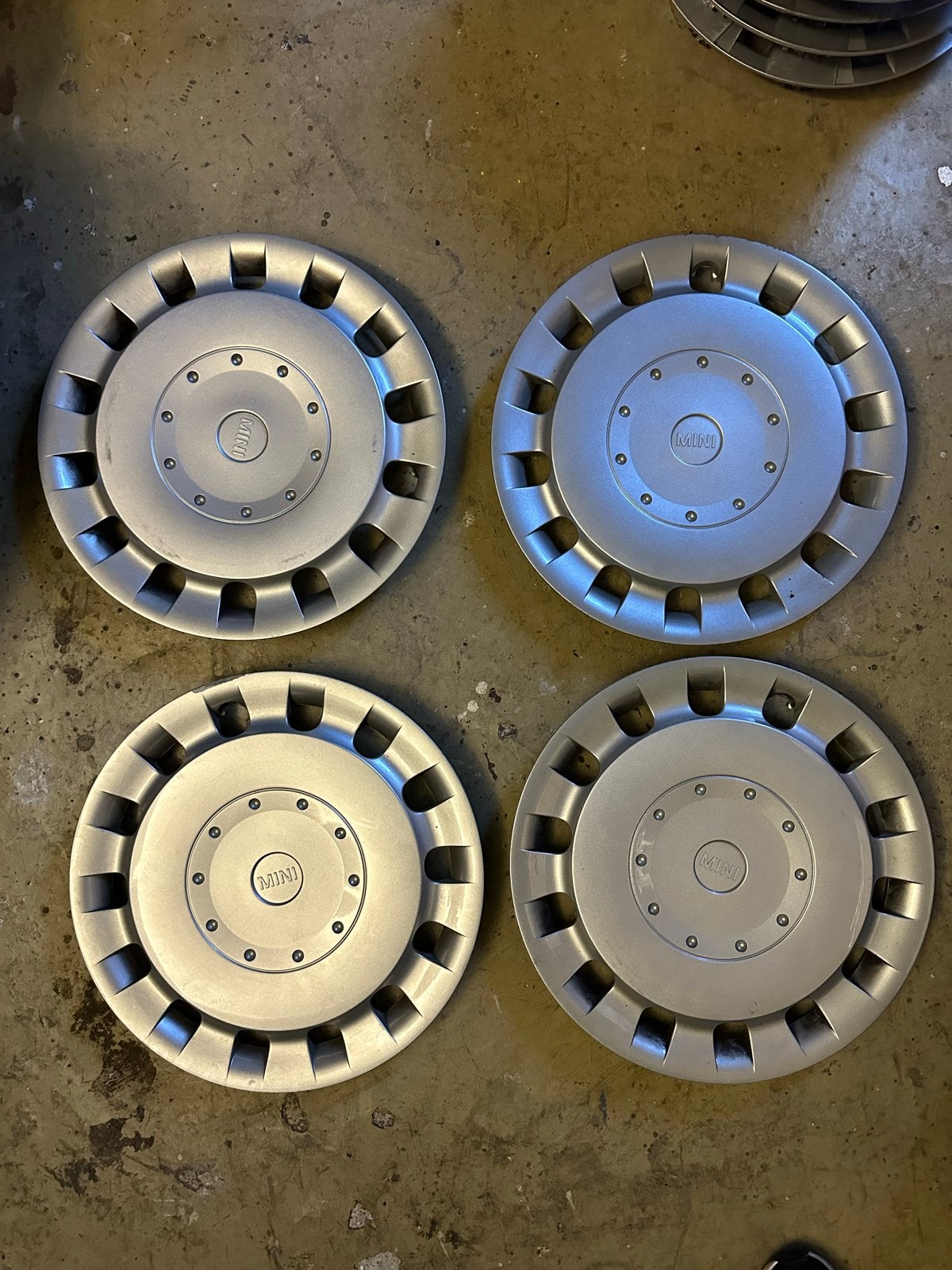 MINI Cooper OEM wieldop wieldopset 15 inch - 1512571-02, Ophalen of Verzenden, Gebruikt