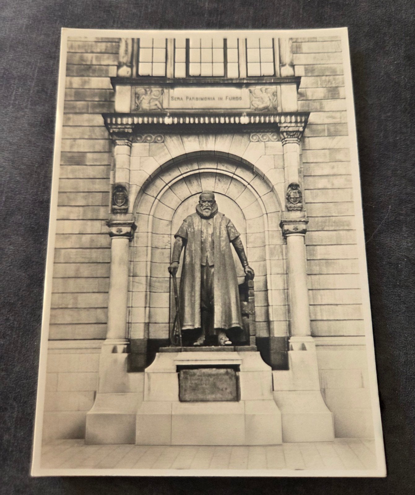 Rotterdam Raadhuis - Johan van Oldenbarnevelt, Verzenden, 1920 tot 1940, Ongelopen
