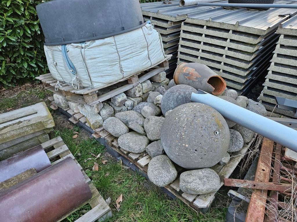 Vijverstenen, waterbak en waterbal voor tuin of vijver, Ophalen, Gebruikt