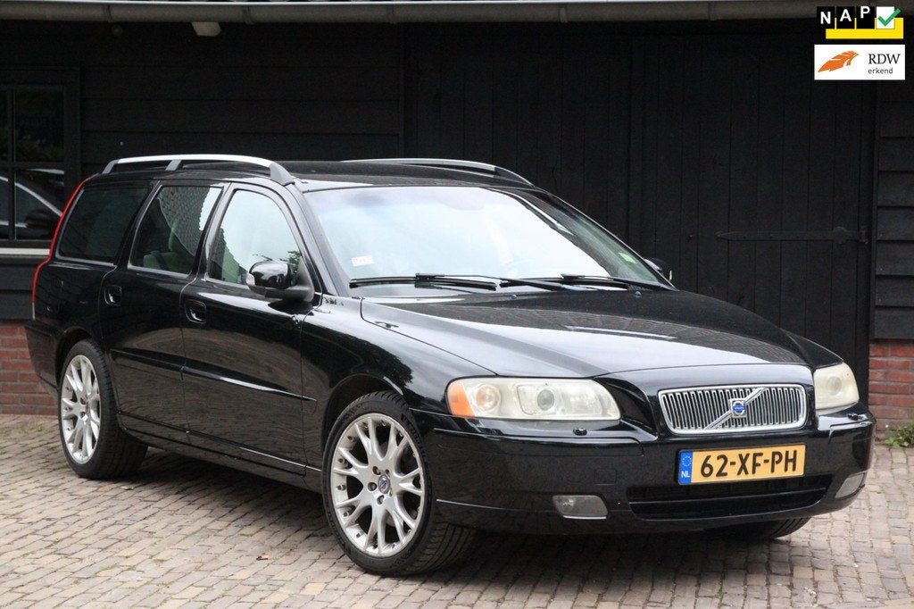 Volvo V70 2.5T Edition Sport Leer/Navigatie/Parkeersensor/1e, Auto's, Voorwielaandrijving, Beige, 1504 kg, Handgeschakeld