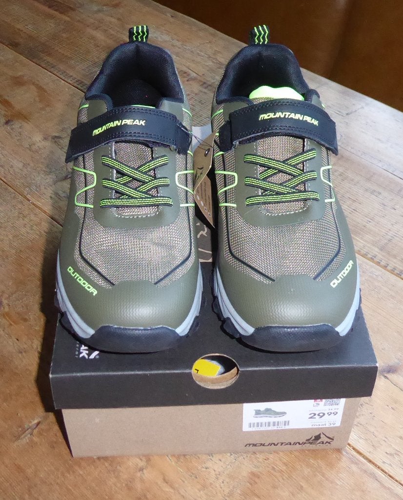 NIEUW Mountain Peak lage wandelschoenen groen jongen maat 39, Sport en Fitness, Ophalen of Verzenden, Nieuw, Schoenen