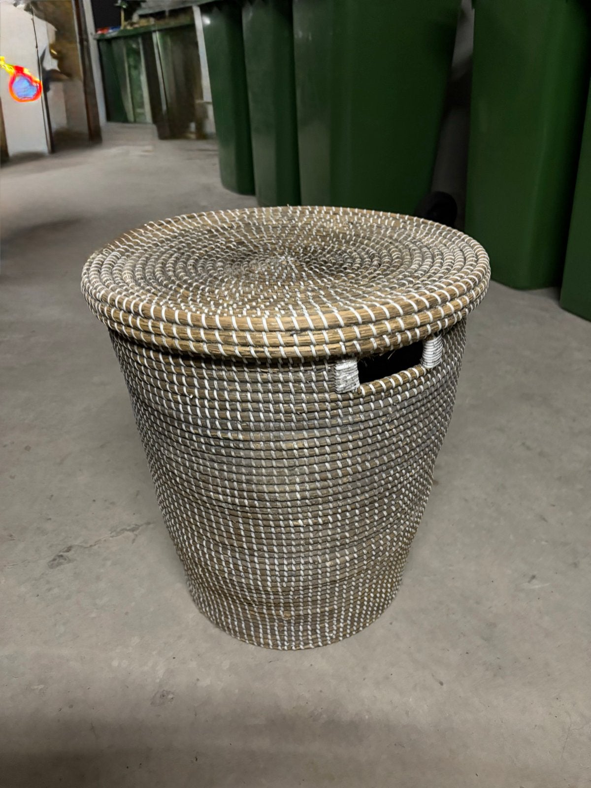 Leuke grasmand met deksel voor opbergen, Ophalen, Gebruikt, Gevlochten, Mand