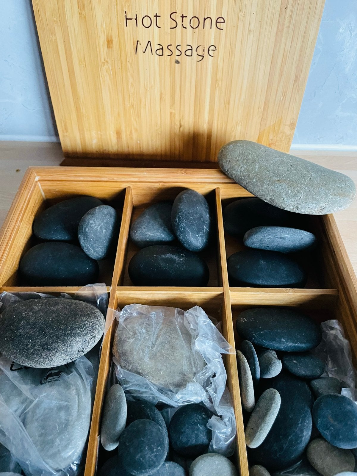 Hotstone massage set met houten doos en tang, Ophalen of Verzenden, Zo goed als nieuw, Hotstone