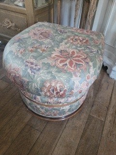 Vintage poef, Ophalen, Heikant 21 Kaatsheuvel, Zo goed als nieuw, Jolandamonsieurs@gmail.com