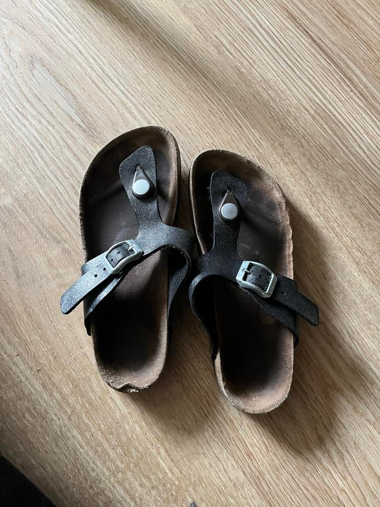 Soirt Birkenstock teenslippers zwart mt 30, Jongen of Meisje, Overige typen, Ophalen of Verzenden, Zo goed als nieuw
