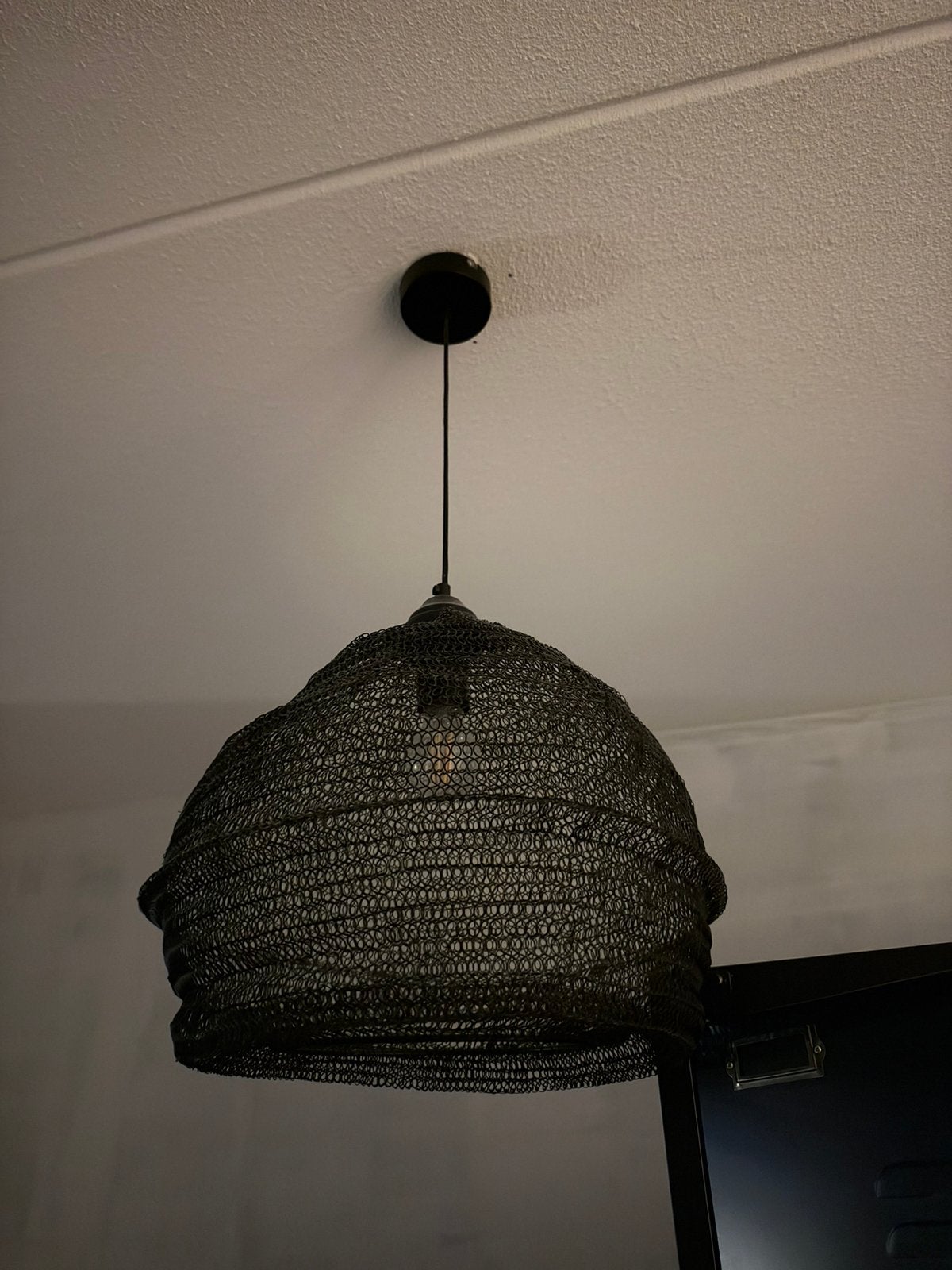 Zwarte hanglamp, Huis en Inrichting, Ophalen, Zo goed als nieuw