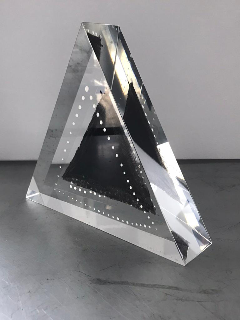 Sonja Besselink, plexiglas, zwarte driehoek, Ophalen