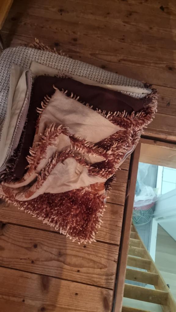 9 maal hoes voor kussen, Ophalen