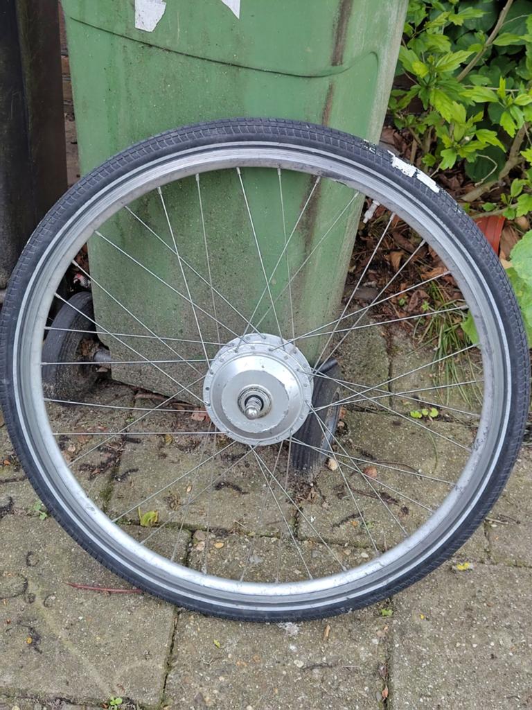 Voorwiel met motor voor elektrische fiets, Fietsen en Brommers, Fietsonderdelen, Gebruikt, Onbekend, Ophalen of Verzenden, Aluminium
