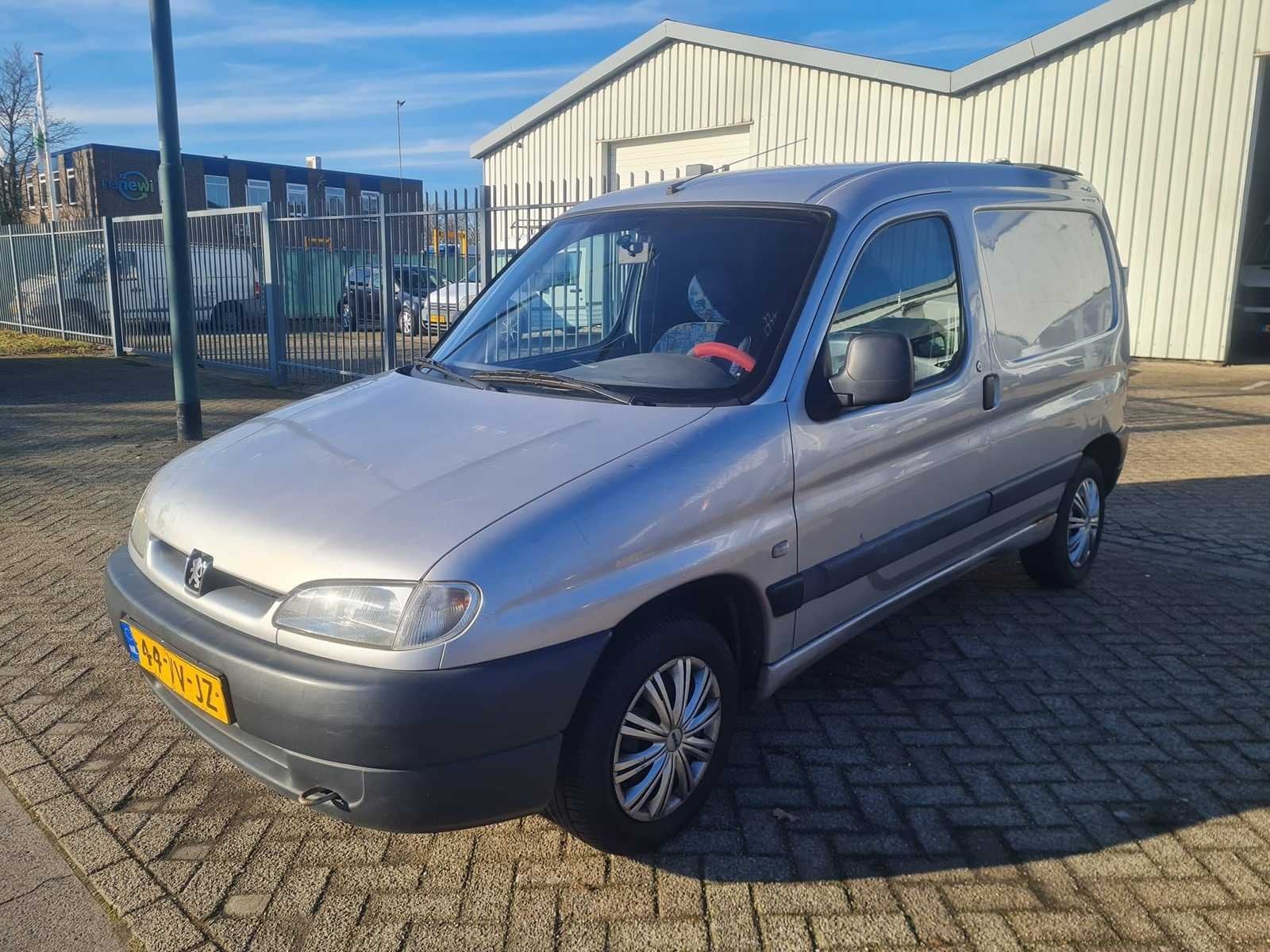Peugeot - Partner - 170C 1.9 - Bedrijfswagen, Voorwielaandrijving, Gebruikt, 4 cilinders, Origineel Nederlands
