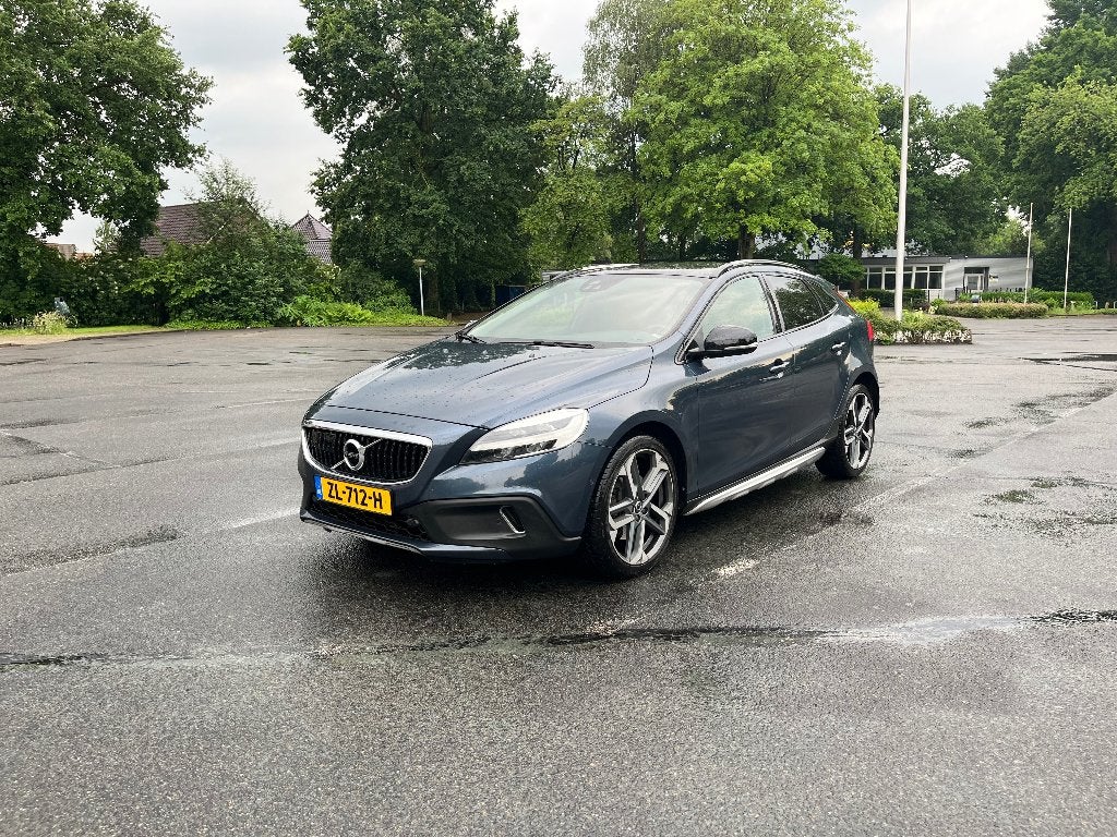 Volvo V40 Cross Country 1.5 T3 152PK Geartronic 2019 Blauw, Auto's, Volvo, 1498 cc, 4 cilinders, 700 kg, Blauw