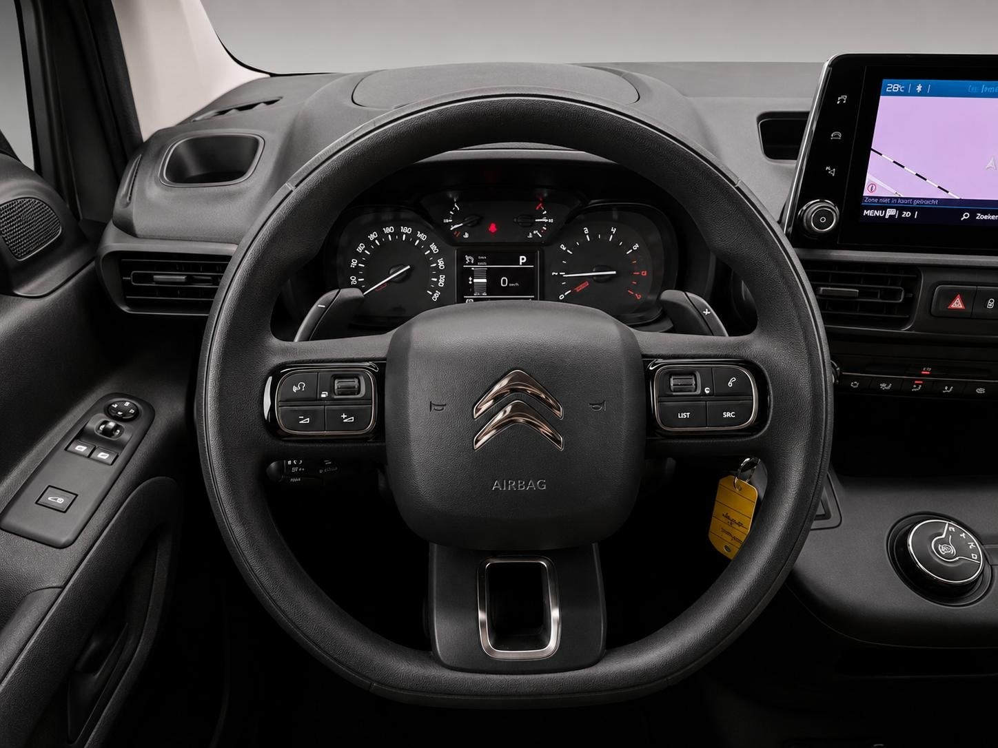 Citroen Berlingo 1.2 Club| CruiseControl|Carplay|Navi|PDC+Ca, Voorwielaandrijving, Stof, Gebruikt, 4 cilinders
