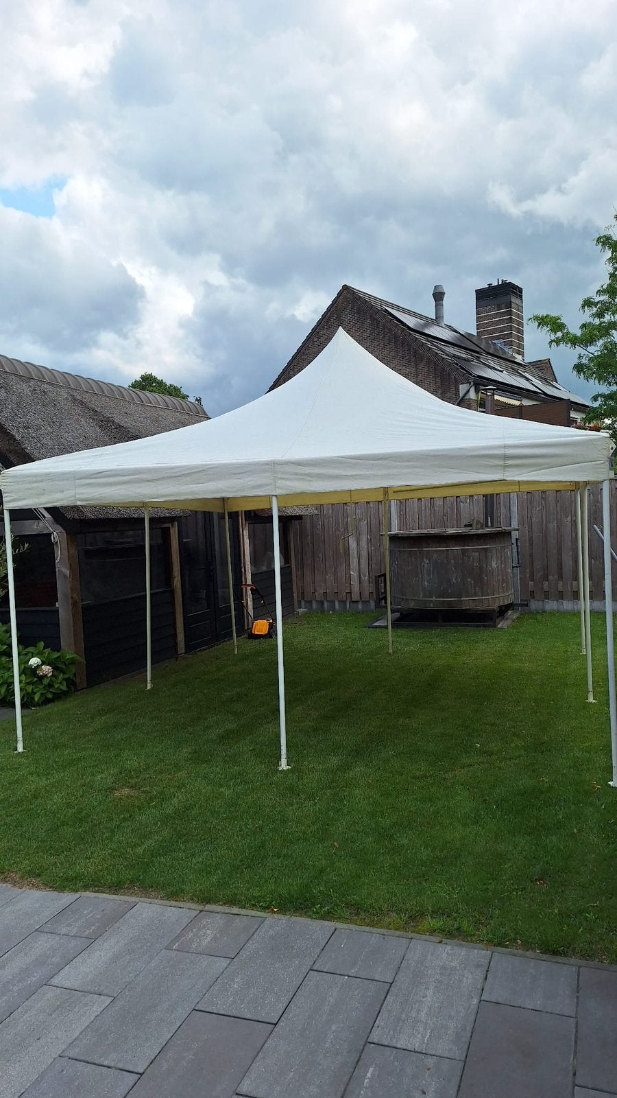 4x4 tent met zijwanden, Ophalen, Zo goed als nieuw, Minder dan 5 meter