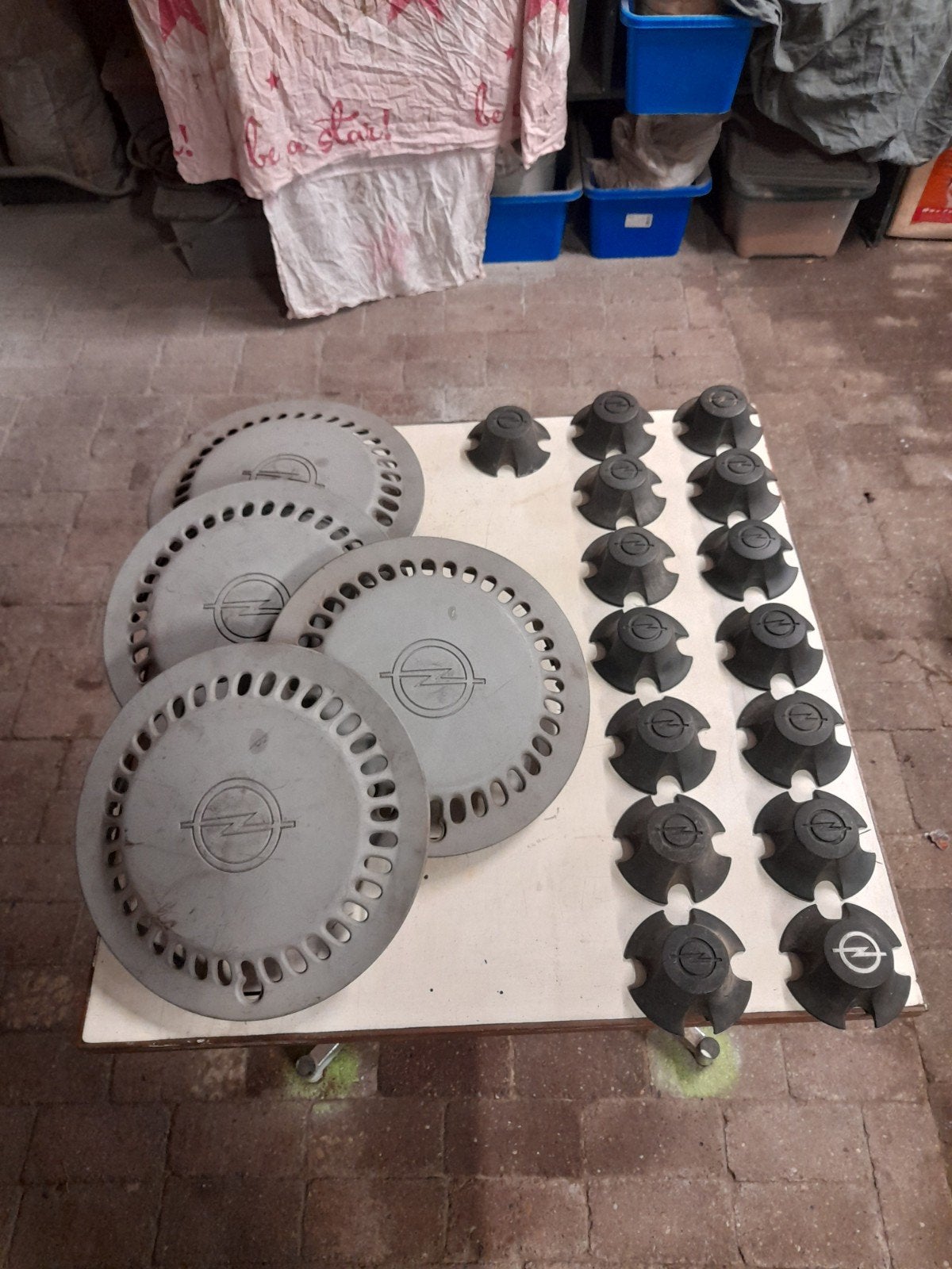 kadett d/e wieldoppen/naafkappen, Ophalen of Verzenden, Gebruikt, Opel