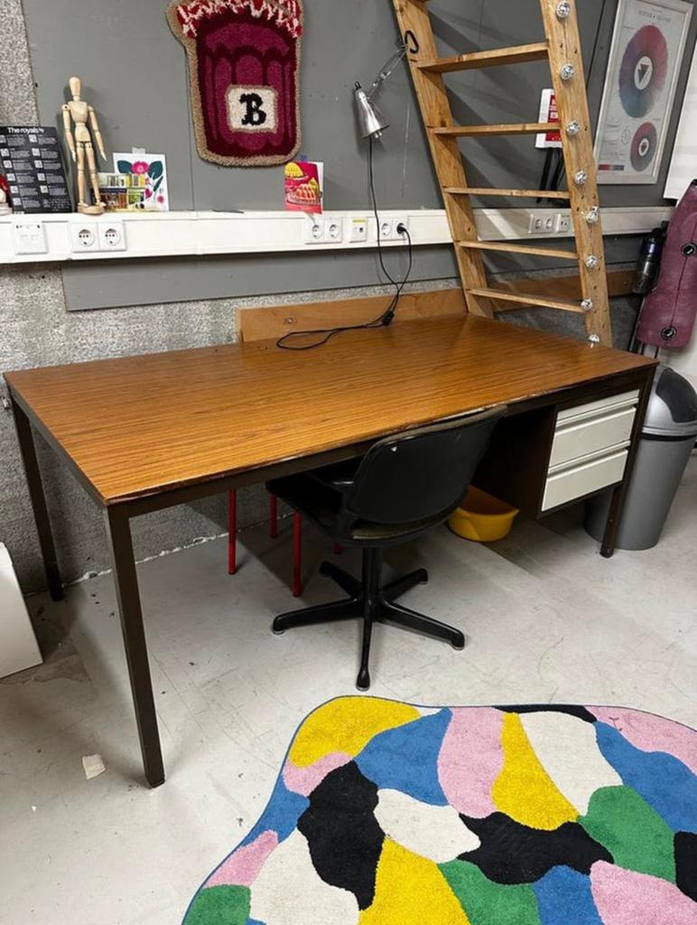 Groot bureau met lades, Gebruikt, Hout, Bruin, Overige merken