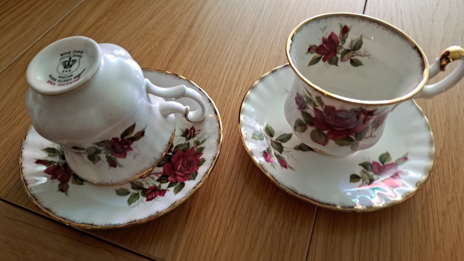2. kop en schotels, Ophalen of Verzenden, Zo goed als nieuw, Porselein, Kop en/of schotel