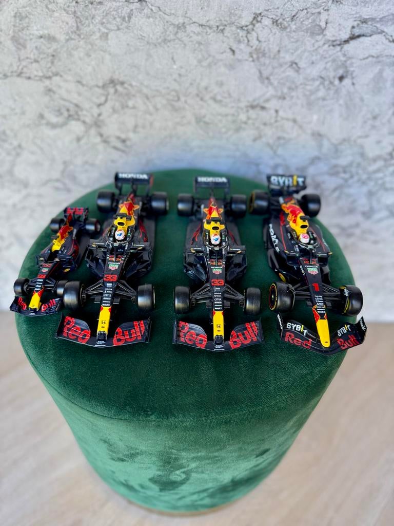 Red Bull Racing F1 modelauto's - Max Verstappen collectie, 1:50 of kleiner, Auto, Zo goed als nieuw, Ophalen