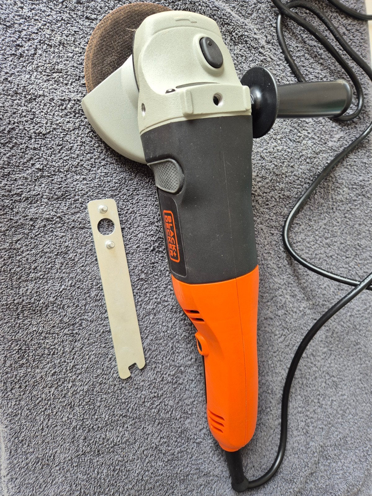 Black+Decker Haakse Slijpmachine - Zo goed als nieuw, Ophalen, Nieuw, 1000 watt of meer, Haakse handslijpmachine