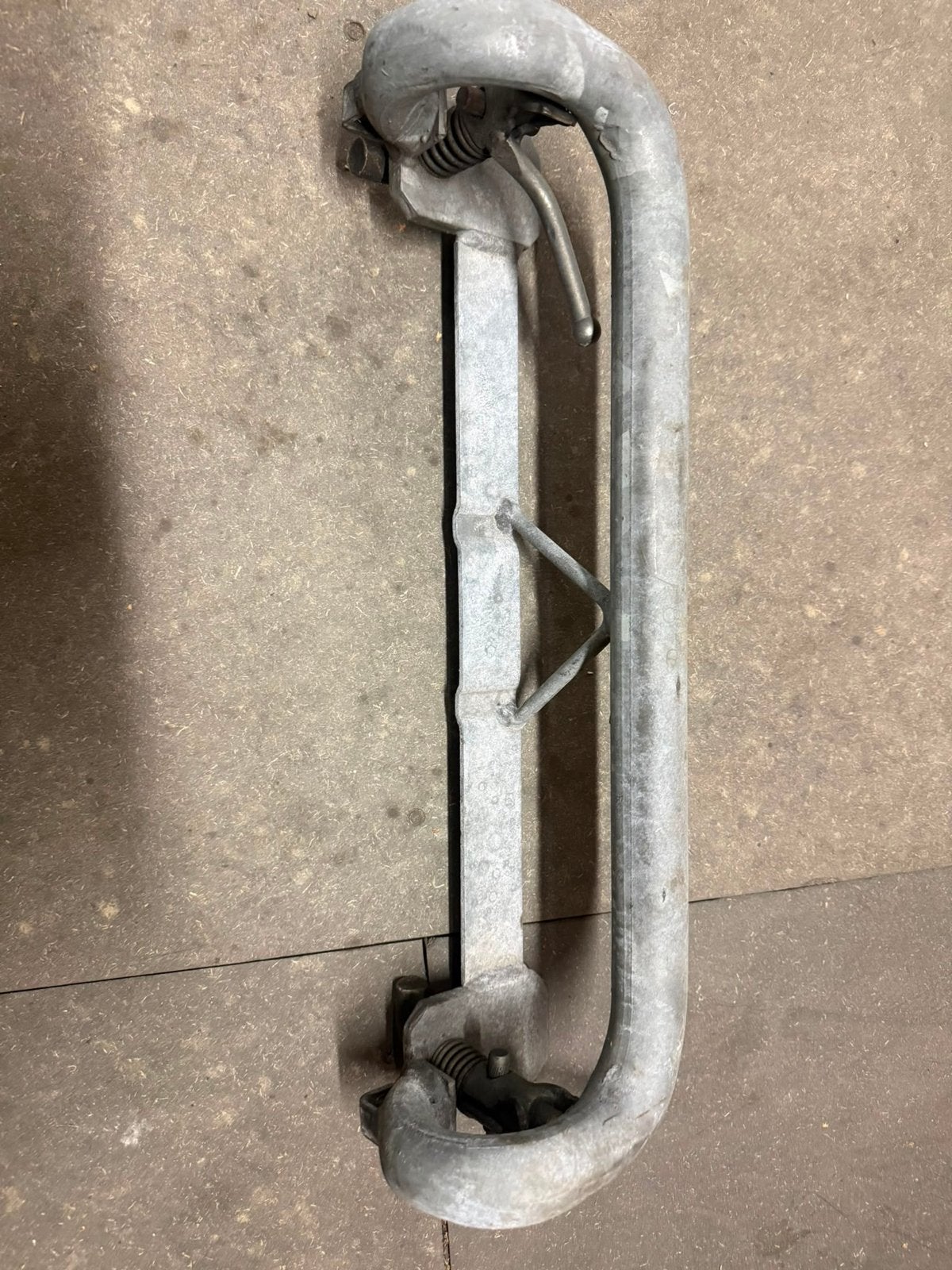 Vastzet beugel voor autotransporter, tijhof, Ophalen, Gebruikt